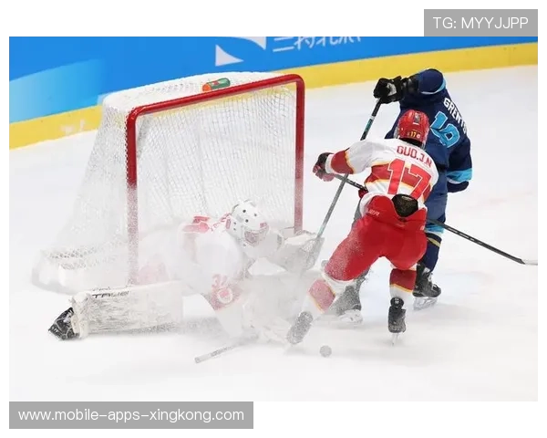 冰球球队紧凑防守创造多次反击机会 冰球球队紧凑防守创造多次反击机会