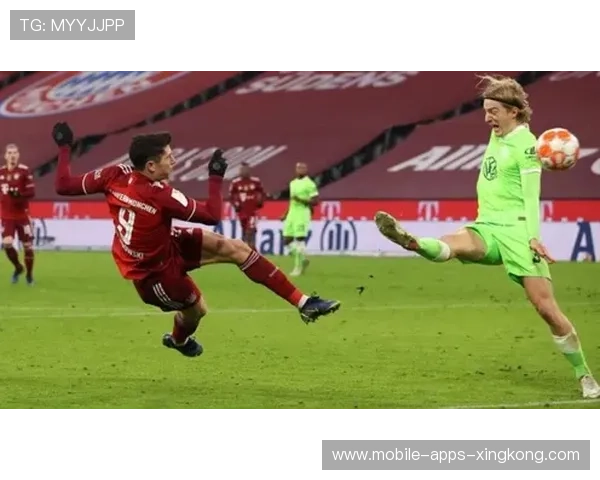 拜仁慕尼黑直塞渗透迅速击穿中央大片空档 拜仁慕尼黑直塞渗透迅速击穿中央大片空档