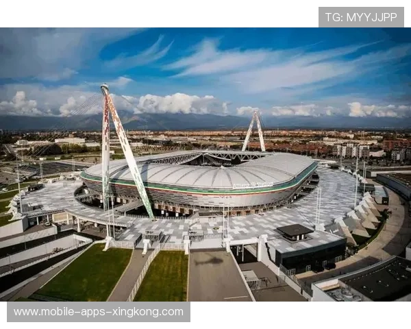 尤文图斯迎来全新战术布局:重建老中青三线结构迈向巅峰 尤文图斯迎来全新战术布局:重建老中青三线结构迈向巅峰