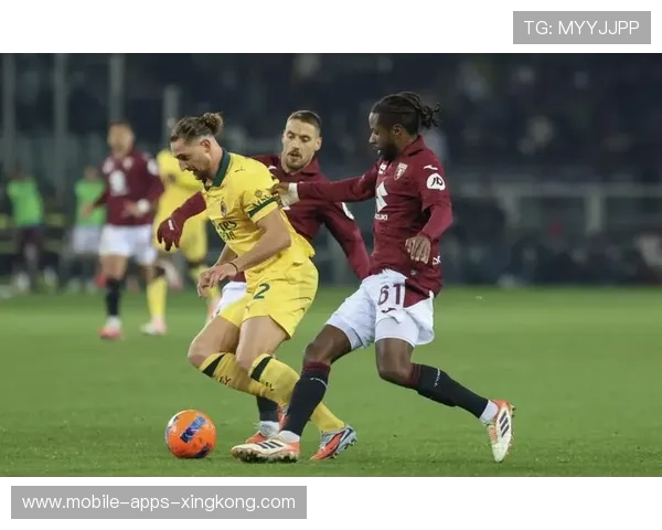 米兰2-1逆转都灵，红黑军团展现强大逆袭能力